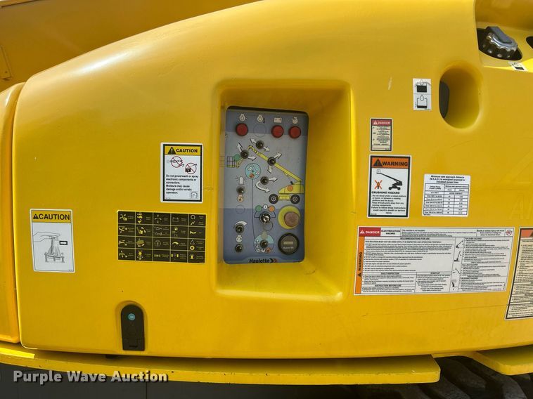 image for item DR4714 2007 Haulotte HB62  boom lift