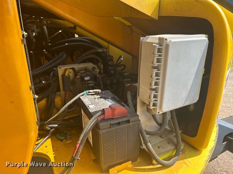 image for item DR4714 2007 Haulotte HB62  boom lift