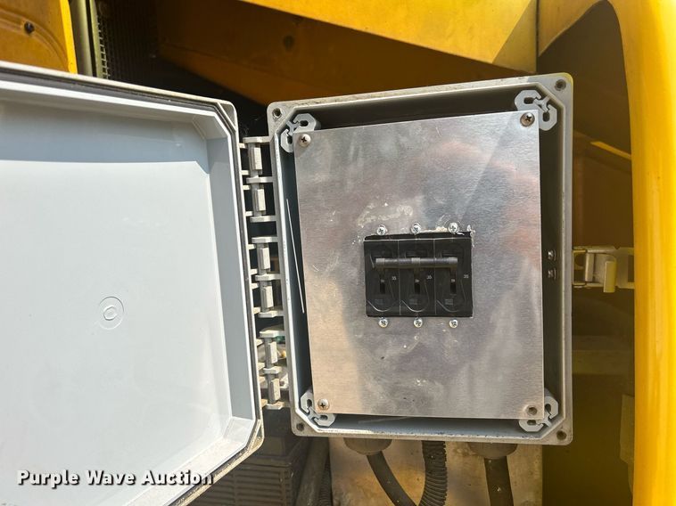 image for item DR4714 2007 Haulotte HB62  boom lift