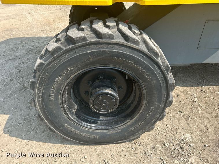 image for item DR4714 2007 Haulotte HB62  boom lift