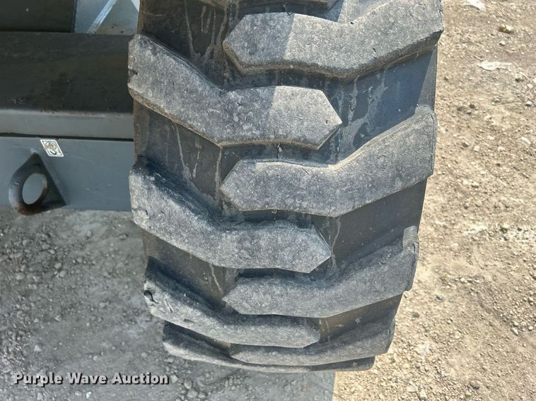 image for item DR4714 2007 Haulotte HB62  boom lift