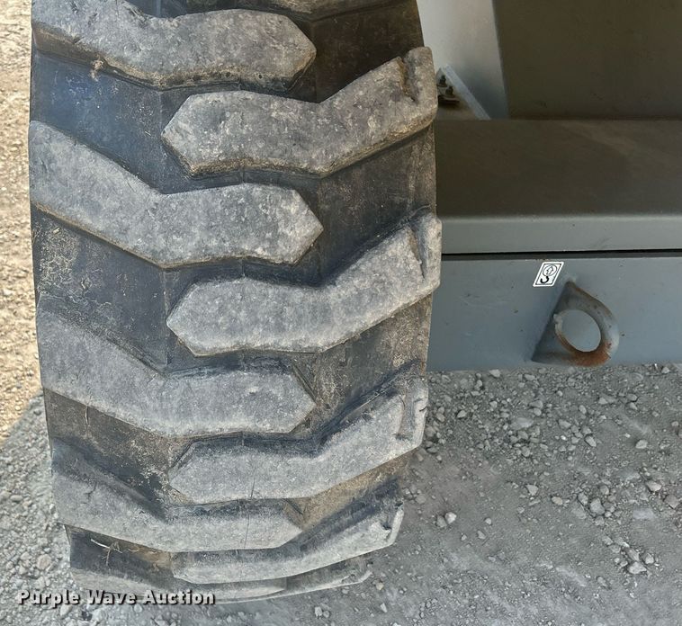 image for item DR4714 2007 Haulotte HB62  boom lift