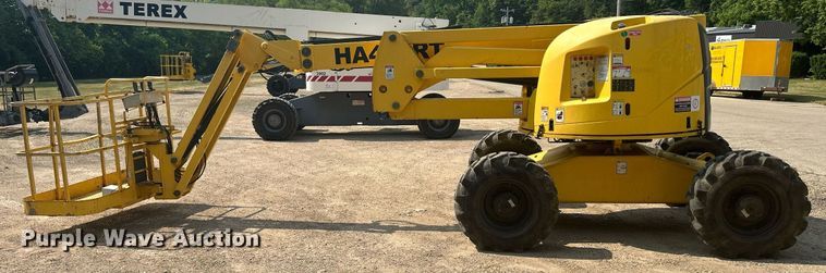 image for item DR4715 2002 Haulotte HA46JRT  boom lift