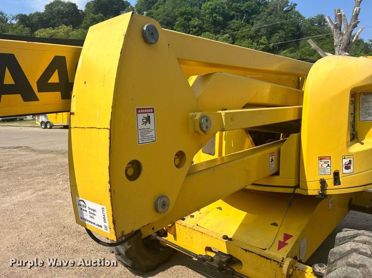 image for item DR4715 2002 Haulotte HA46JRT  boom lift