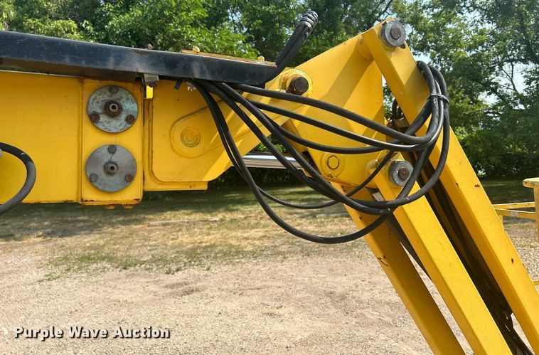 image for item DR4715 2002 Haulotte HA46JRT  boom lift