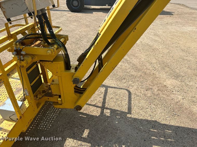 image for item DR4715 2002 Haulotte HA46JRT  boom lift