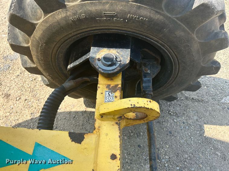 image for item DR4715 2002 Haulotte HA46JRT  boom lift