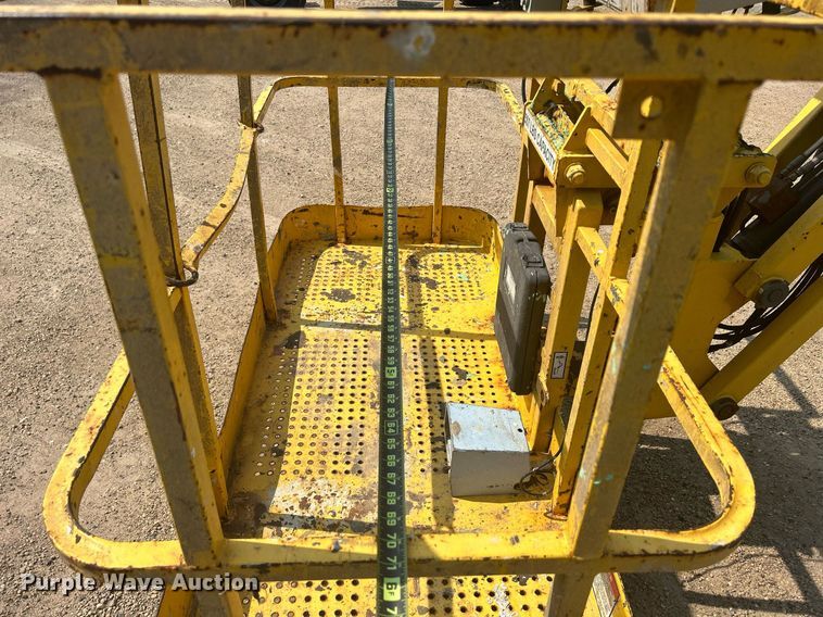 image for item DR4715 2002 Haulotte HA46JRT  boom lift