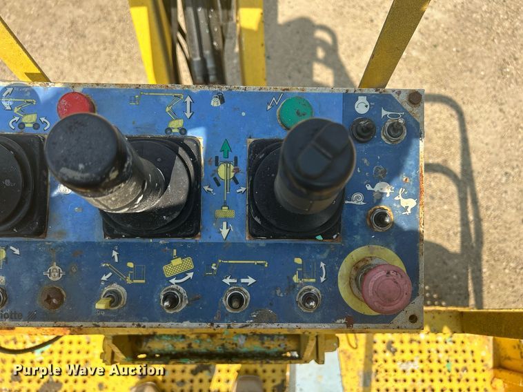 image for item DR4715 2002 Haulotte HA46JRT  boom lift