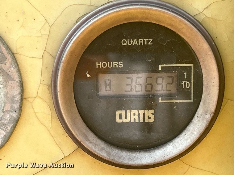 image for item DR4715 2002 Haulotte HA46JRT  boom lift