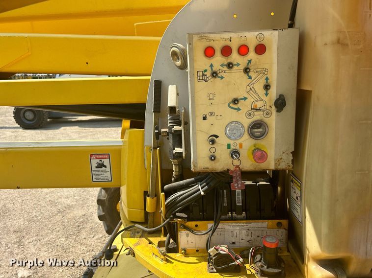 image for item DR4715 2002 Haulotte HA46JRT  boom lift