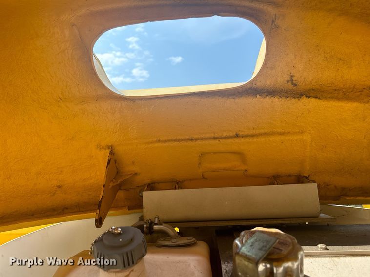 image for item DR4715 2002 Haulotte HA46JRT  boom lift