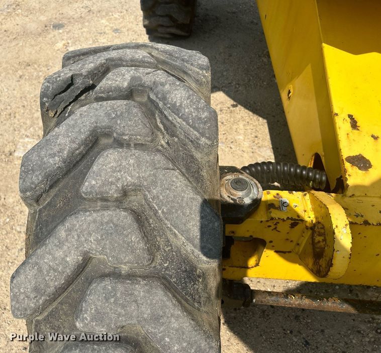 image for item DR4715 2002 Haulotte HA46JRT  boom lift