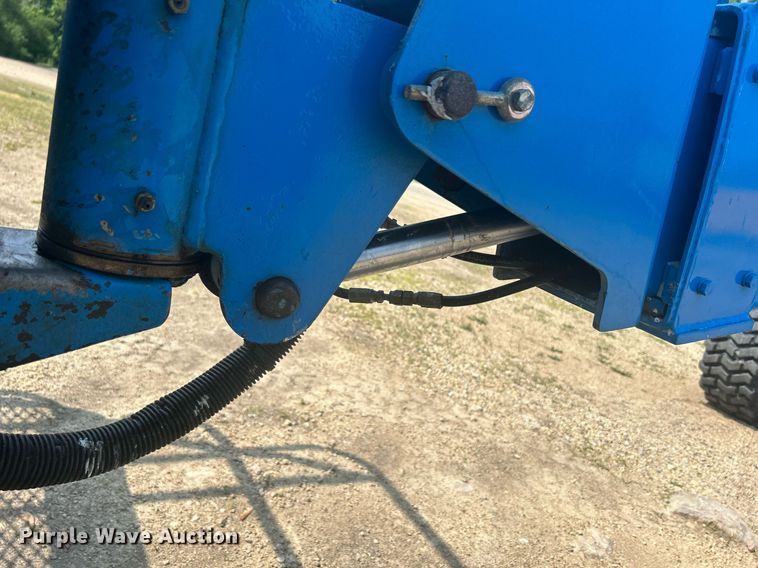 image for item DR4716 2000 Genie S-40  boom lift