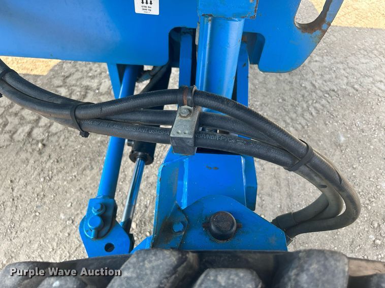 image for item DR4716 2000 Genie S-40  boom lift