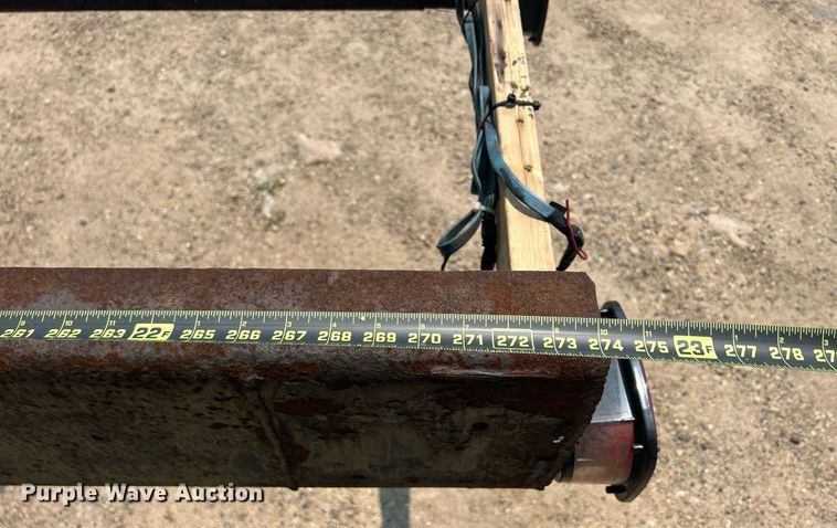 image for item DR4717 1999 International 4700  truck cab and chassis