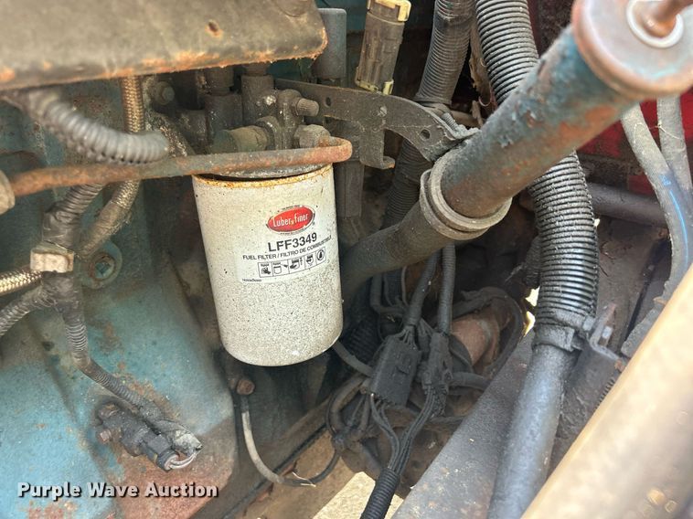 image for item DR4717 1999 International 4700  truck cab and chassis