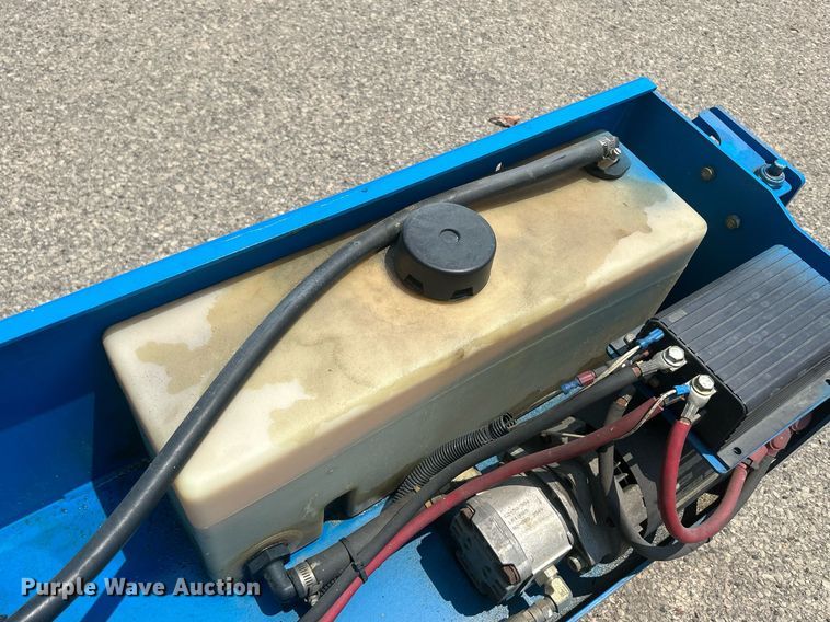 image for item DR4718 2000 Genie GS-2032  scissor lift