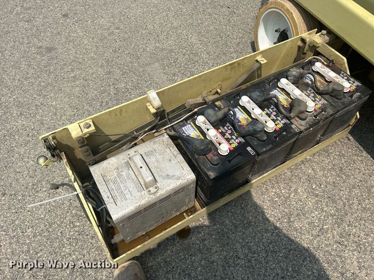 image for item DR4720 JLG 2032E2  scissor lift