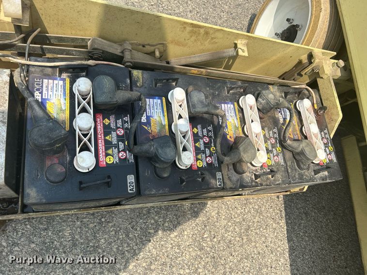 image for item DR4720 JLG 2032E2  scissor lift