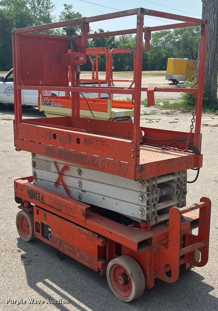 image for item DR4722 Snorkel S1930  scissor lift