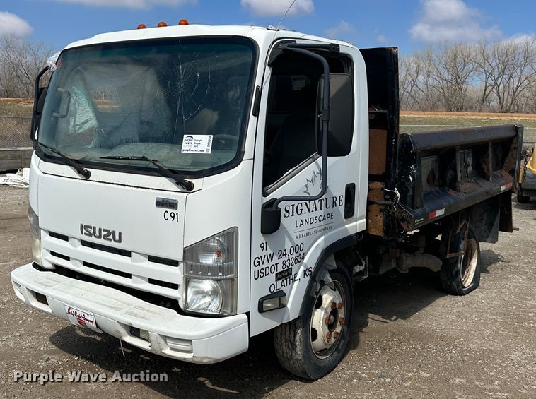 image for item DR5090 2009 Isuzu NQR  dump truck