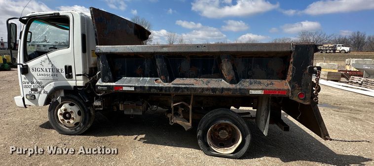 image for item DR5090 2009 Isuzu NQR  dump truck
