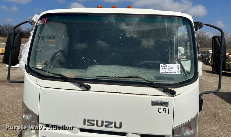 image for item DR5090 2009 Isuzu NQR  dump truck