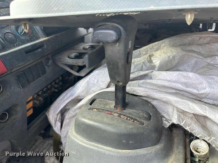 image for item DR5090 2009 Isuzu NQR  dump truck