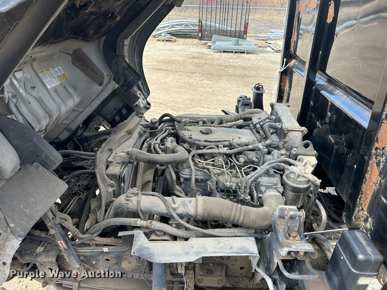 image for item DR5090 2009 Isuzu NQR  dump truck