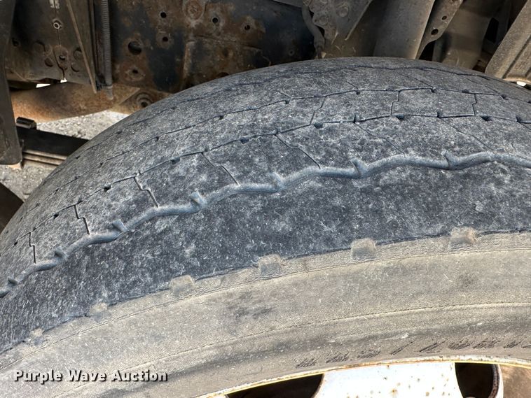 image for item DR5090 2009 Isuzu NQR  dump truck