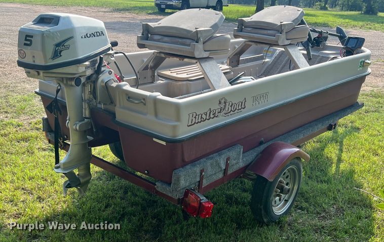 image for item DR5735 2001 Buster  boat