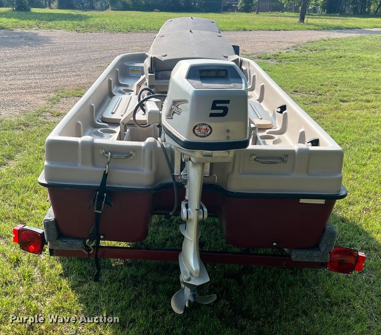 image for item DR5735 2001 Buster  boat