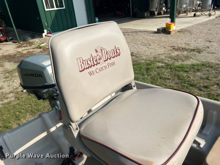 image for item DR5735 2001 Buster  boat