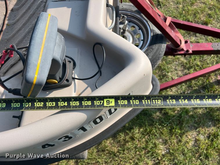 image for item DR5735 2001 Buster  boat