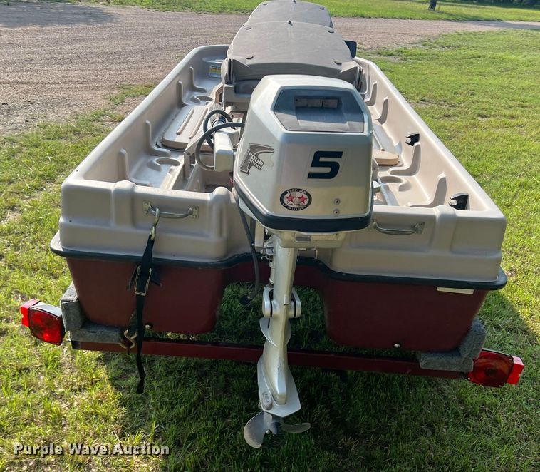 image for item DR5735 2001 Buster  boat