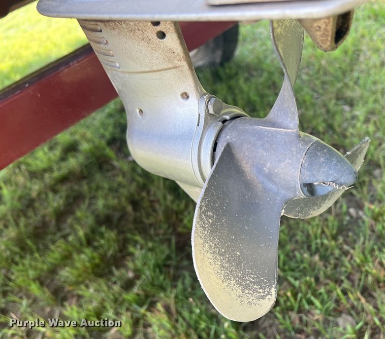 image for item DR5735 2001 Buster  boat