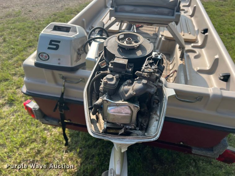 image for item DR5735 2001 Buster  boat