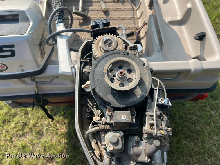 image for item DR5735 2001 Buster  boat