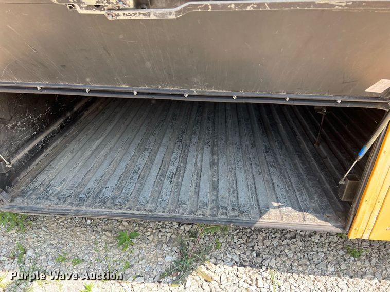 image for item II9162 2003 Thomas Built Saf-T-Liner MVP ER  school bus