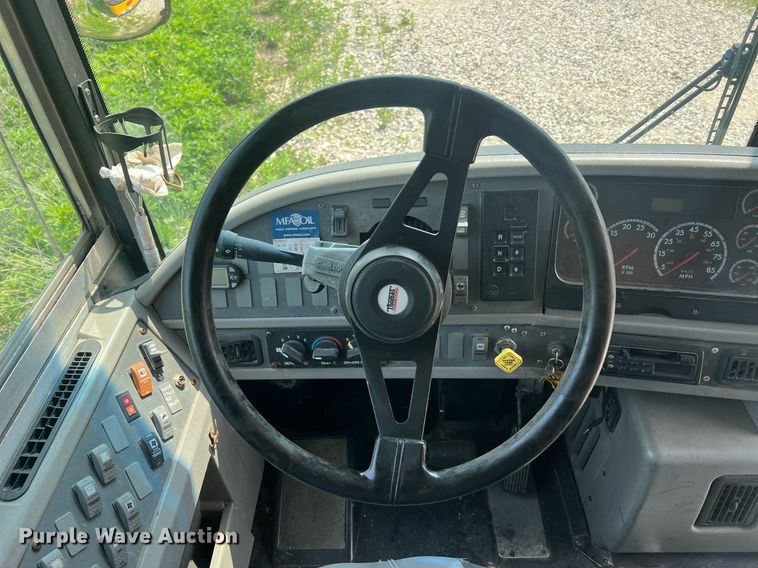 image for item II9162 2003 Thomas Built Saf-T-Liner MVP ER  school bus