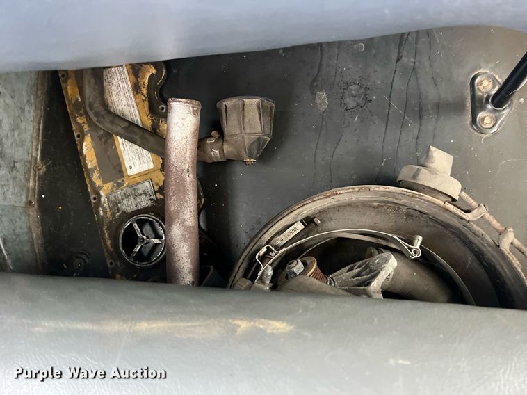 image for item II9162 2003 Thomas Built Saf-T-Liner MVP ER  school bus