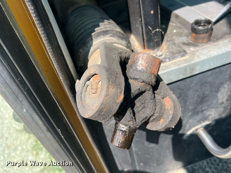 image for item II9162 2003 Thomas Built Saf-T-Liner MVP ER  school bus