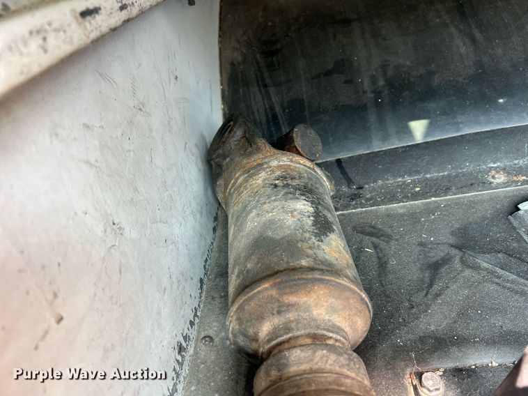 image for item II9162 2003 Thomas Built Saf-T-Liner MVP ER  school bus