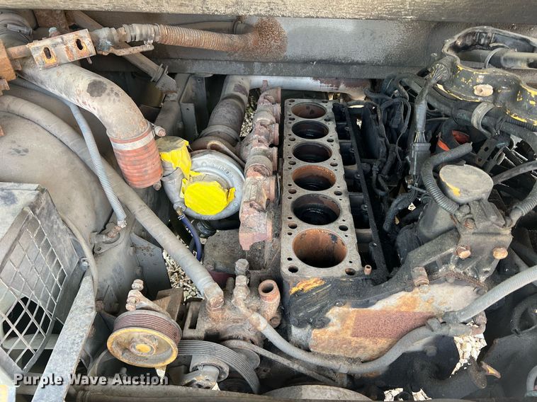 image for item II9162 2003 Thomas Built Saf-T-Liner MVP ER  school bus