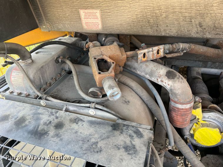 image for item II9162 2003 Thomas Built Saf-T-Liner MVP ER  school bus