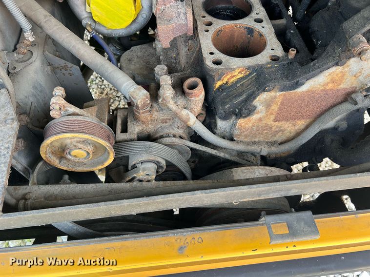 image for item II9162 2003 Thomas Built Saf-T-Liner MVP ER  school bus