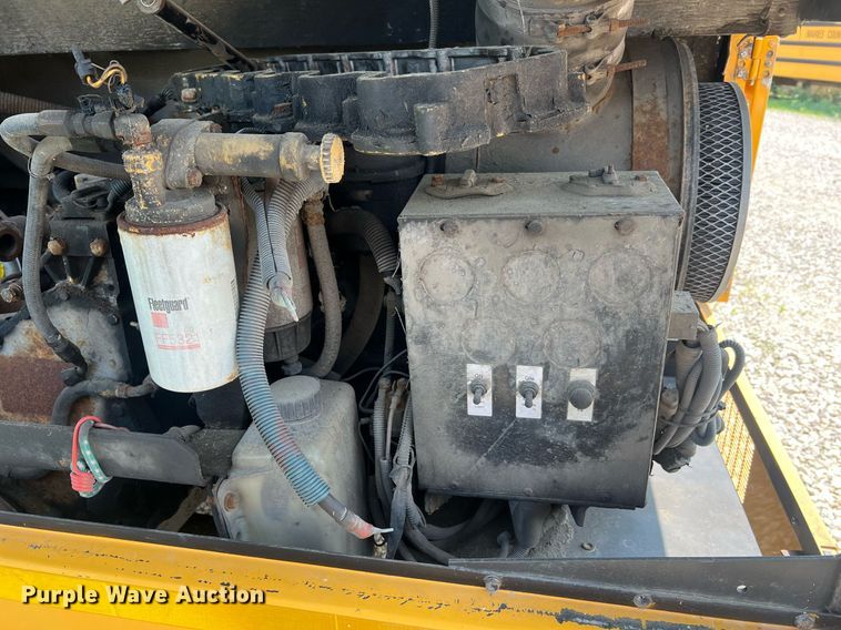 image for item II9162 2003 Thomas Built Saf-T-Liner MVP ER  school bus