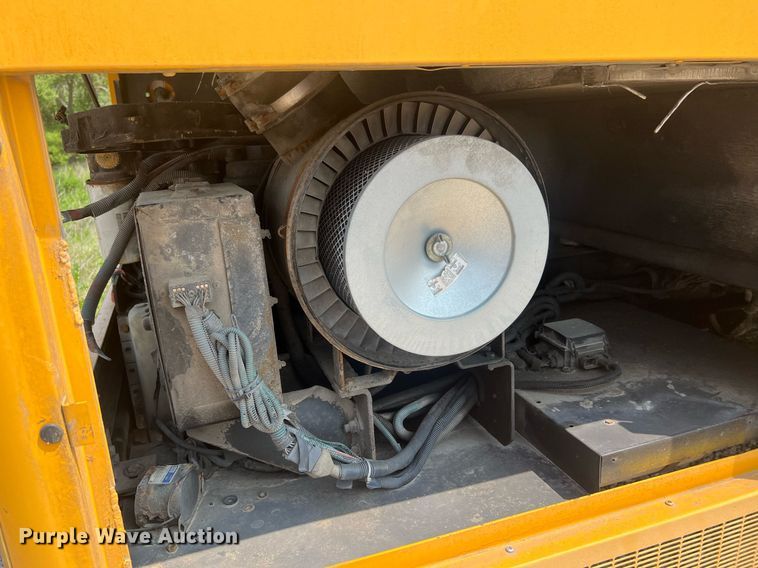 image for item II9162 2003 Thomas Built Saf-T-Liner MVP ER  school bus