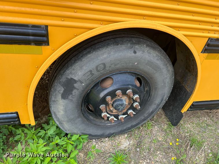 image for item II9162 2003 Thomas Built Saf-T-Liner MVP ER  school bus